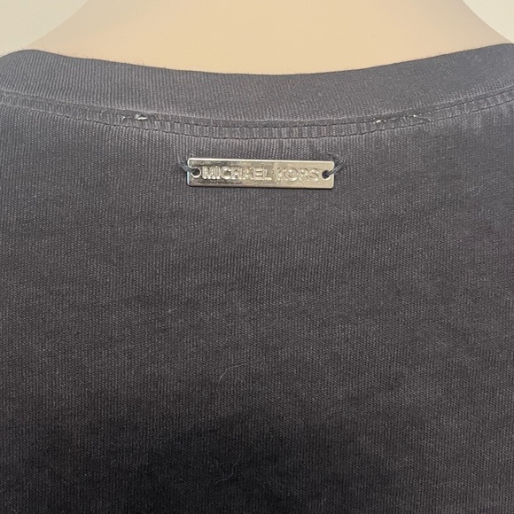 NWOT Michael Kors V-Neck Black Short Sleeve T-Shirt - Picture 7 of 7